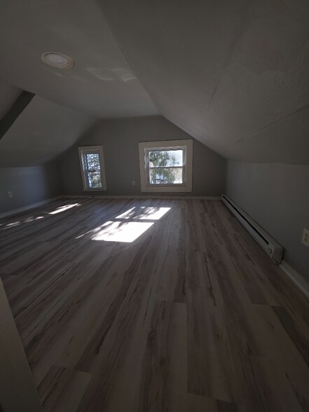 Building Photo - 2418 State St