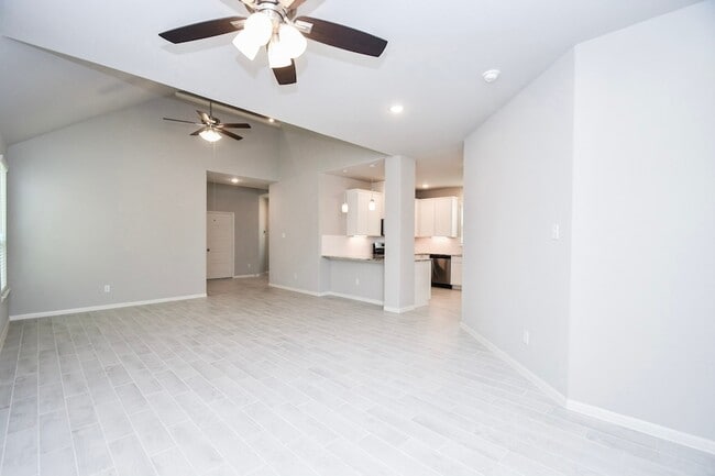 Building Photo - 1417 Sundown Gln Ln
