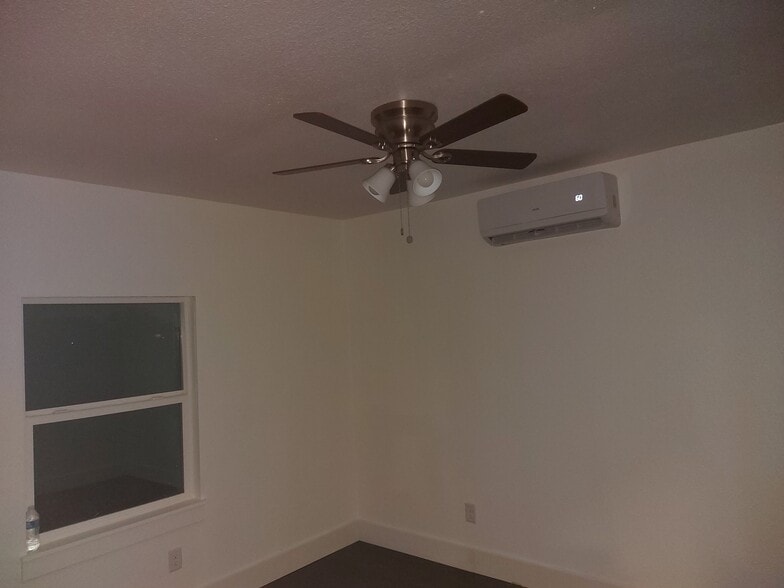 Building Photo - 18612 Baughman Dr