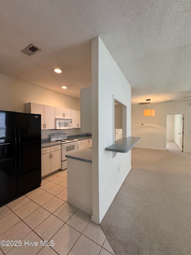 Building Photo - 1600 Sturdivant Dr