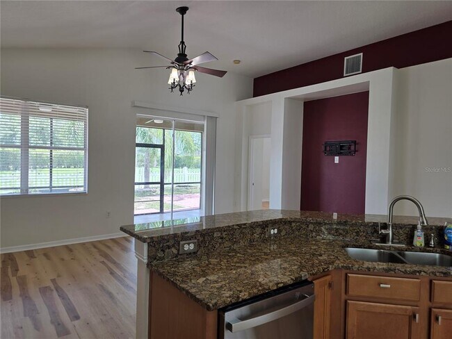Building Photo - 4732 Mapletree Loop