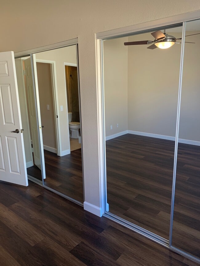 Double closets in master - 6922 Pear Tree Dr