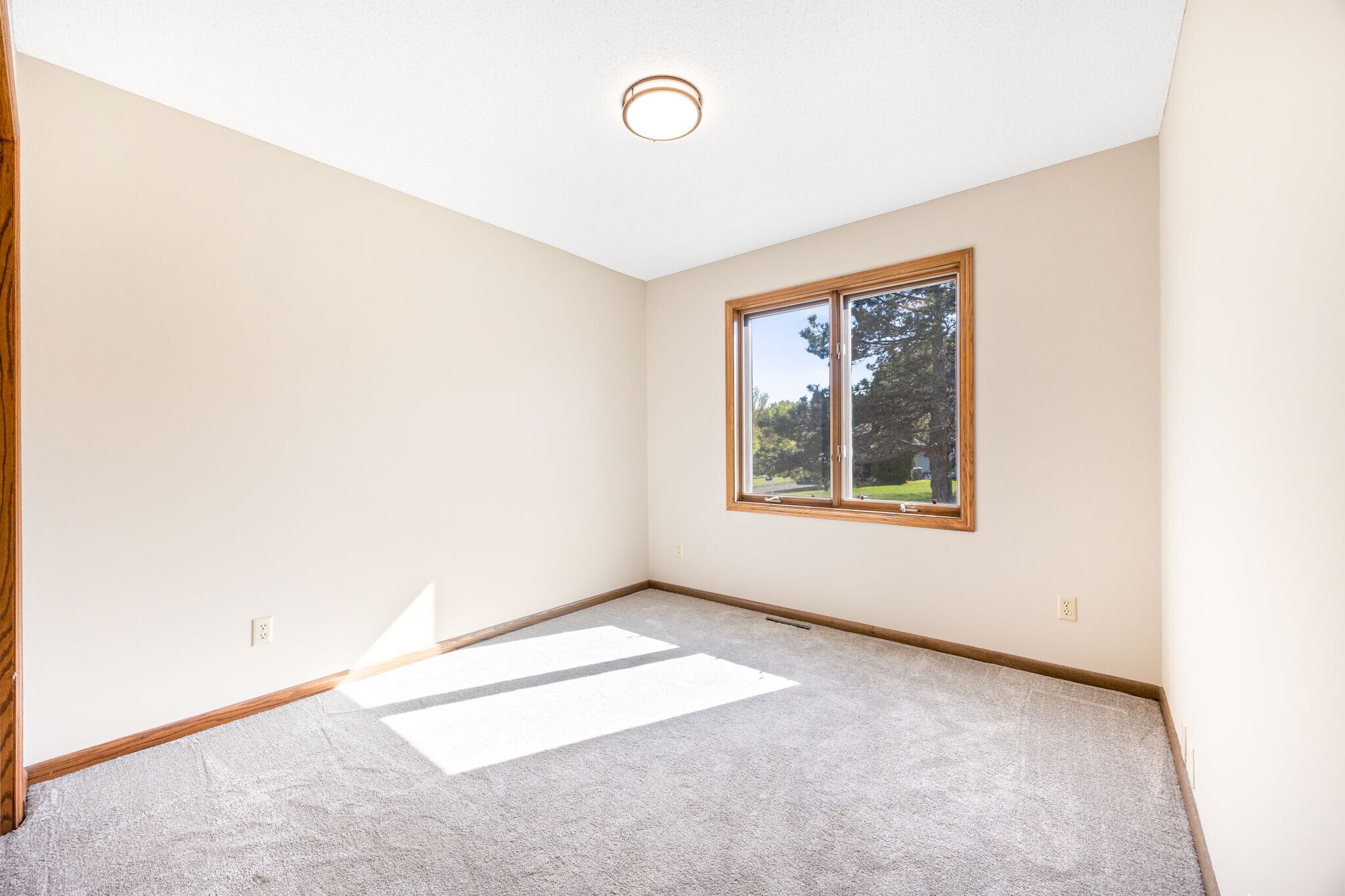 Building Photo - 1270 Lake Susan Hills Dr