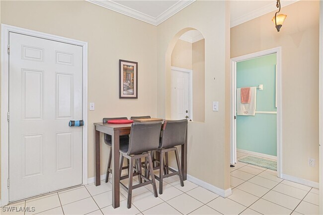 Building Photo - 3613 Pine Oak Cir