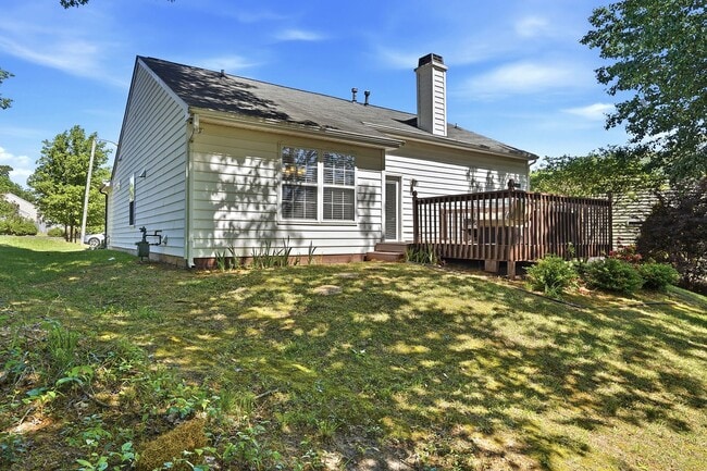 Building Photo - RANCH HOME with 3 bedrooms and 2 baths-CONVENIENT LOCATION