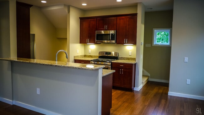 Building Photo - 2215 E John St