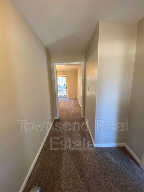 Building Photo - 6326 Greyfield Rd