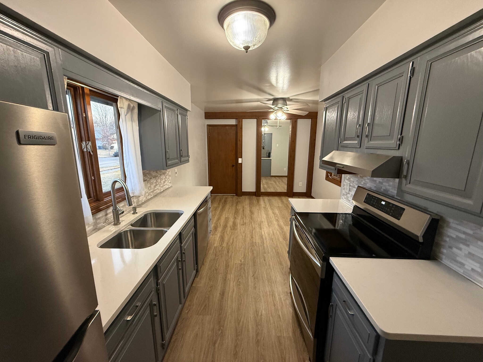 Kitchen 4 - 1170 Bernath Pky