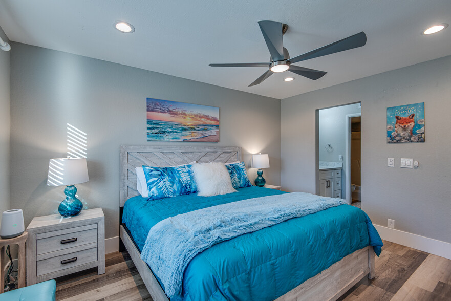 King Bedroom, so fresh and comfy! - 4150 E Cactus Rd