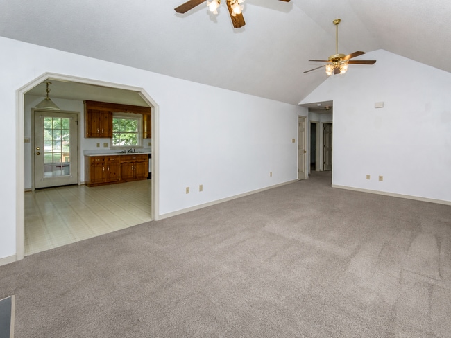 Building Photo - Charming 3BR/2BA One-Level Home with Vaulted Ceilings — Minutes to Fort Gregg-Adams — $1,795/mo!