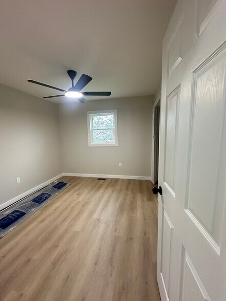 Building Photo - 102 Linda Dr