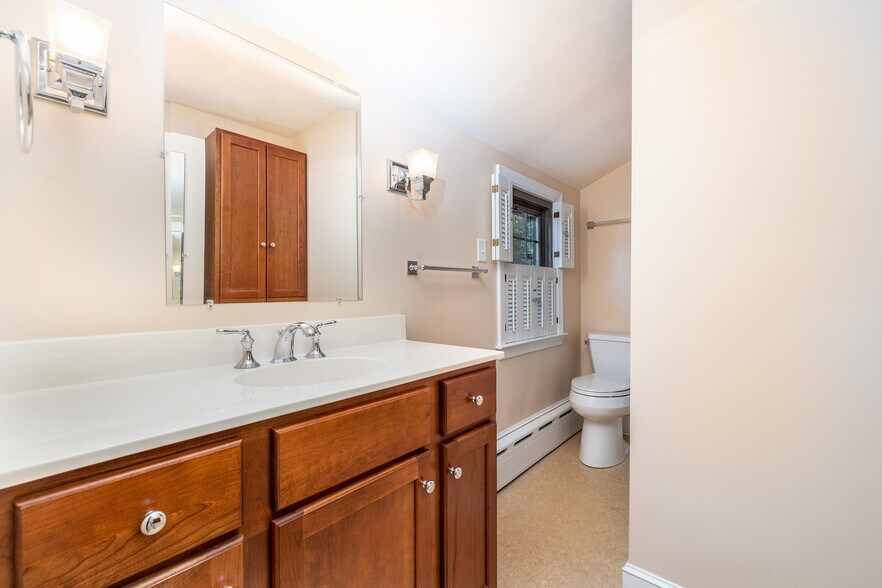 Building Photo - 171 Silver St