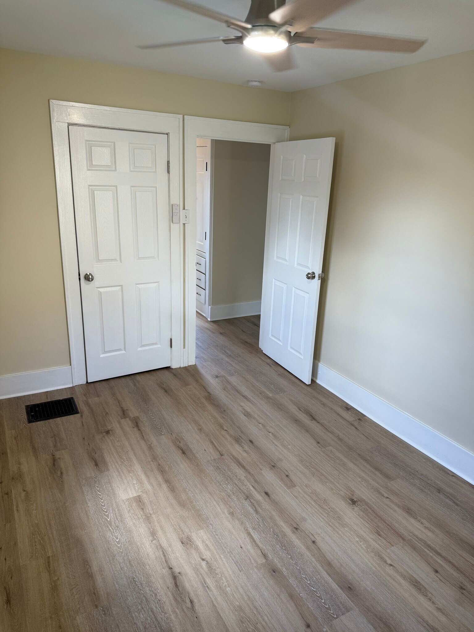 Building Photo - 2610 Herron Ln