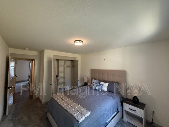 Building Photo - 54 Morvan Dr