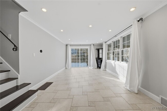 Building Photo - 151 Conant Dr