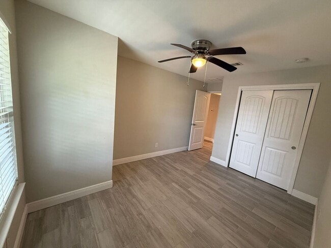 Building Photo - Gulf Breeze - Santa Rosa Shores - 2 bedroom, 1 bathroom