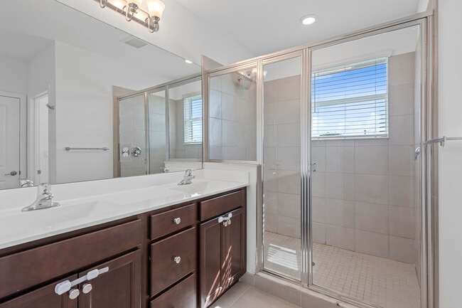 Building Photo - 4352 Veleiros Ave