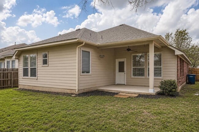 Building Photo - 1402 Weatherford Dr