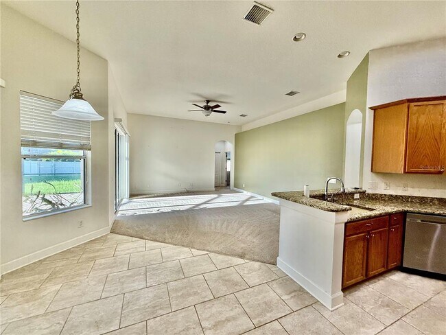 Building Photo - 10755 Rockledge View Dr