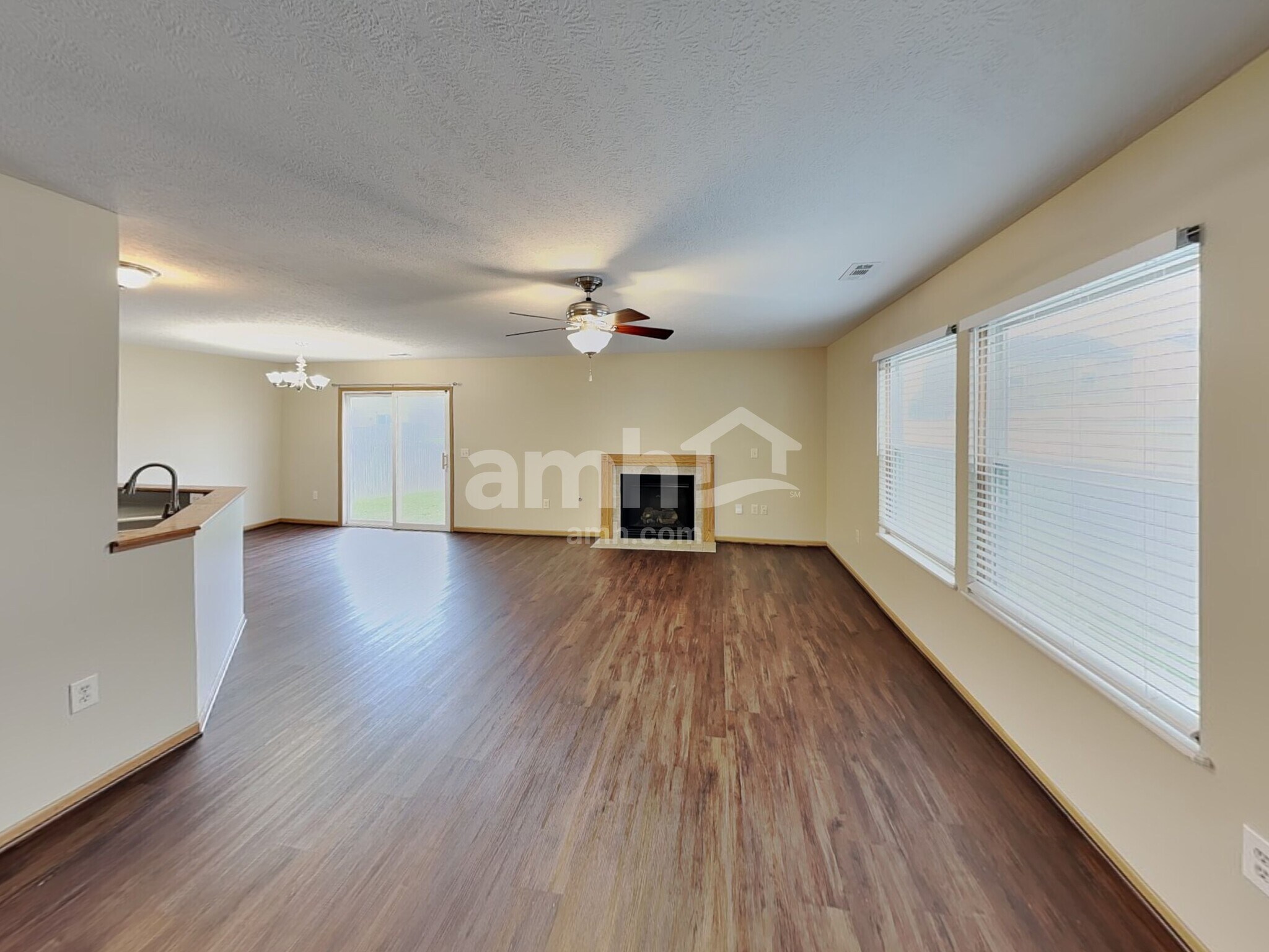 Building Photo - 6875 Tumbleweed Ln