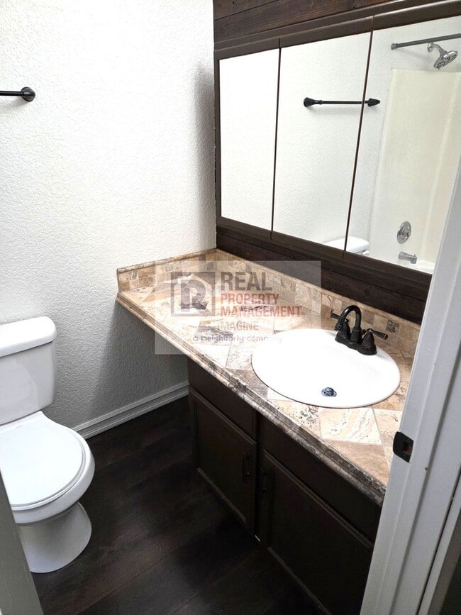 Building Photo - !!MOVE-IN SPECIAL- 50% OFF 1ST FULL MONTH RENT!!  Beautiful 3 Bedroom, 2 Bath in Lacey!