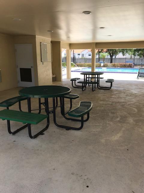 Building Photo - 6110 Curry Ford Rd