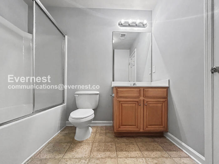 Building Photo - 585 McWilliams Rd SE