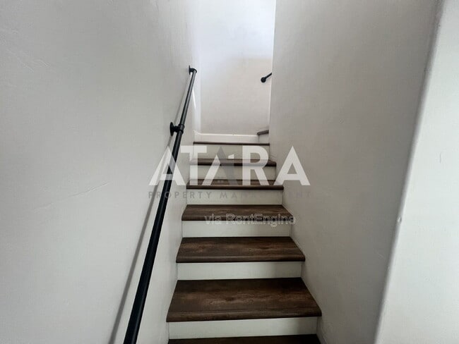 Building Photo - 11447 Open View Ln