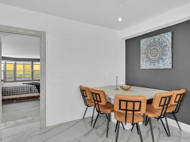 Building Photo - 440 SE 8th Ave