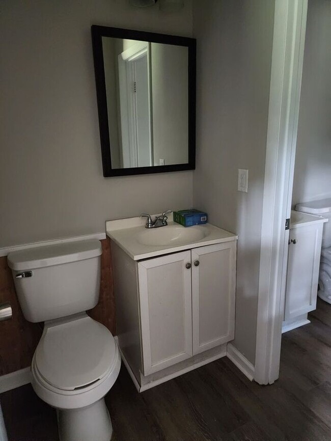 Building Photo - 6469 Rockford Dr