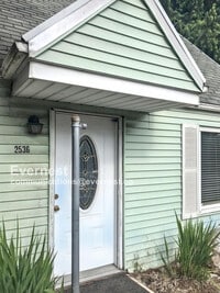 Building Photo - 2536 SE 92nd Ave