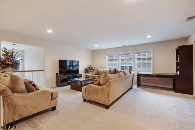 Building Photo - 47 Schindler Ct