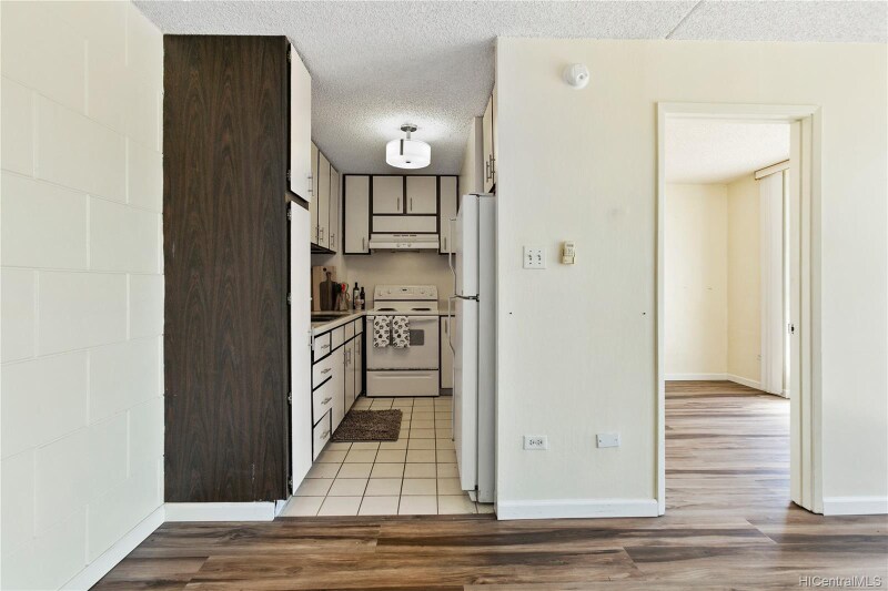 Building Photo - 2845 Waialae Ave