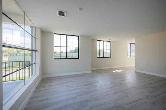 Building Photo - 18020 SW 103rd Ave
