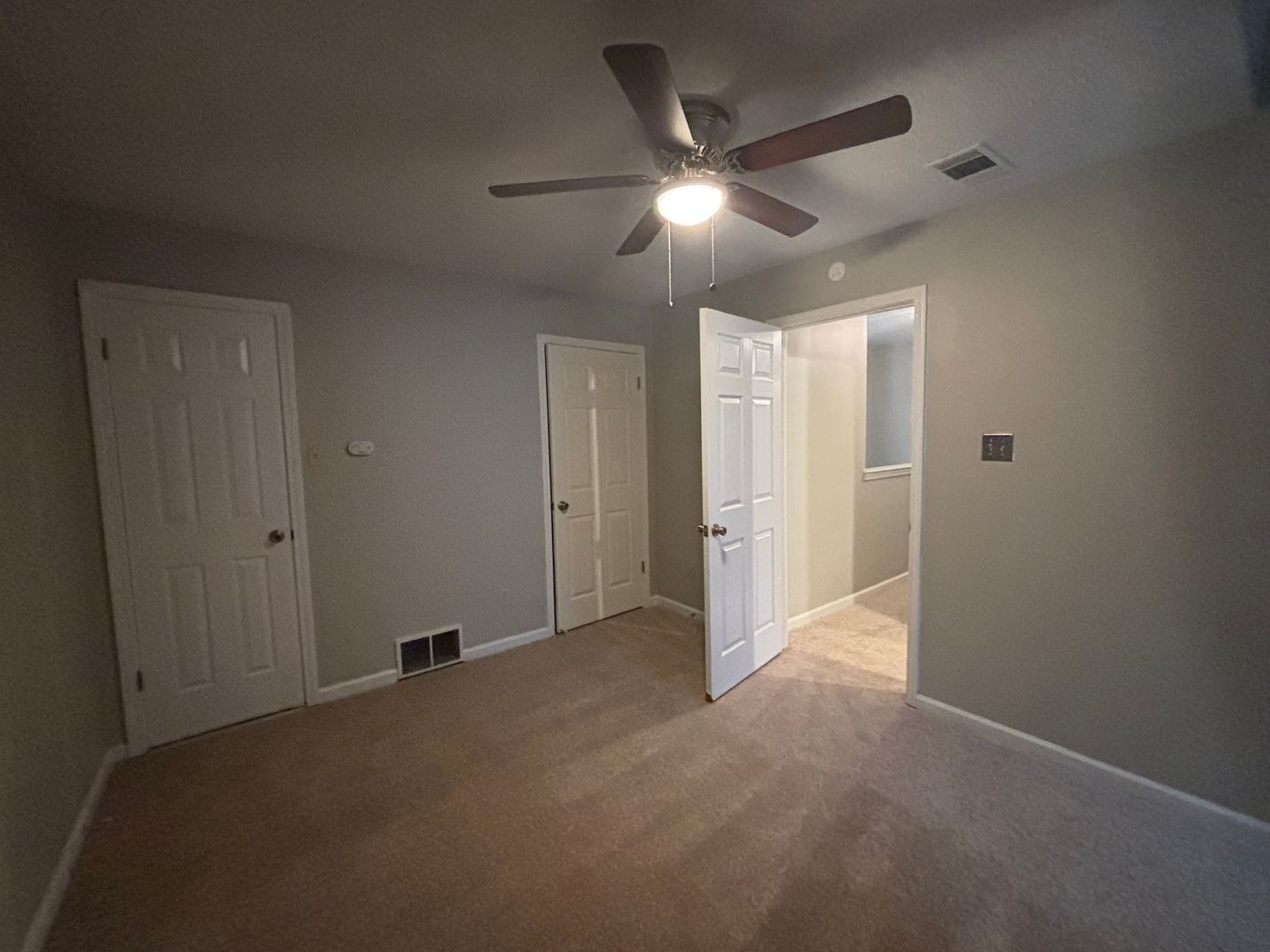 Building Photo - 3895 Oak Branch Cir E