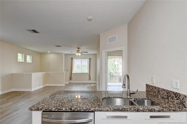 Building Photo - 44 SE Sedona Cir