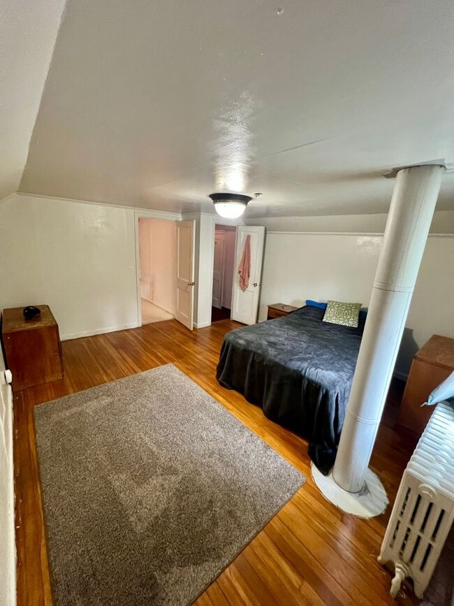 Building Photo - Downtown Home in Fairbanks!!