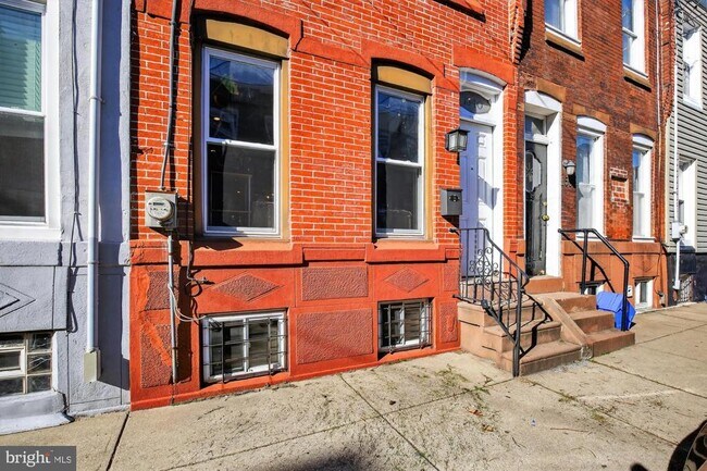 Building Photo - 1540 S Mole St