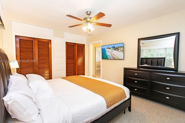 Building Photo - 809 S 17th Ave