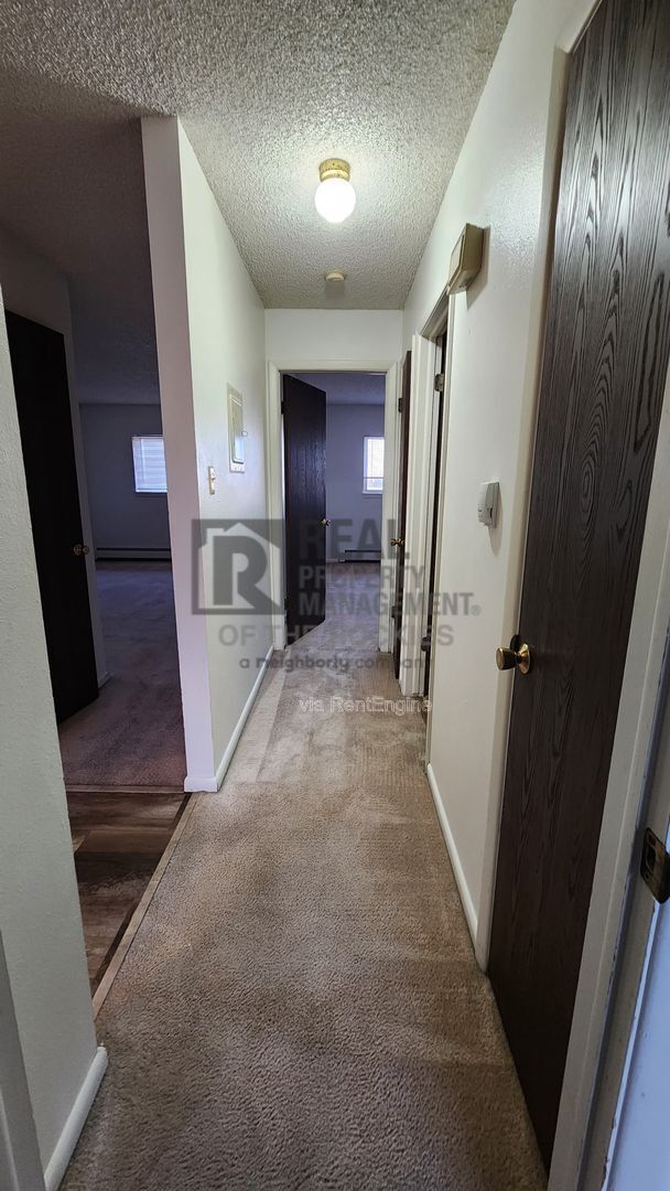 Building Photo - 5301 E 12th St