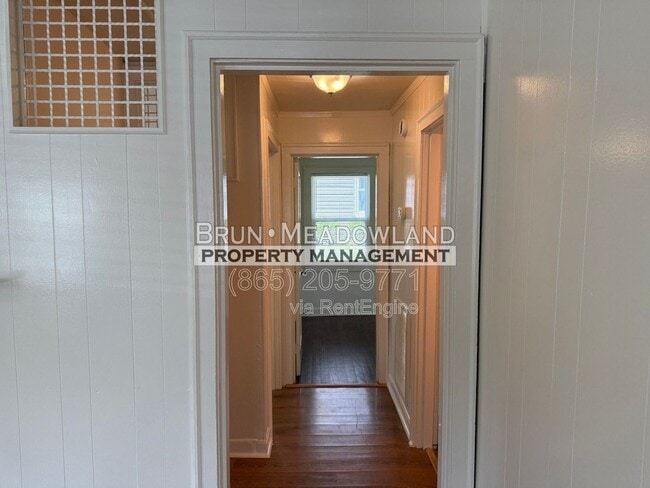 Building Photo - 2620 Woodbine Ave