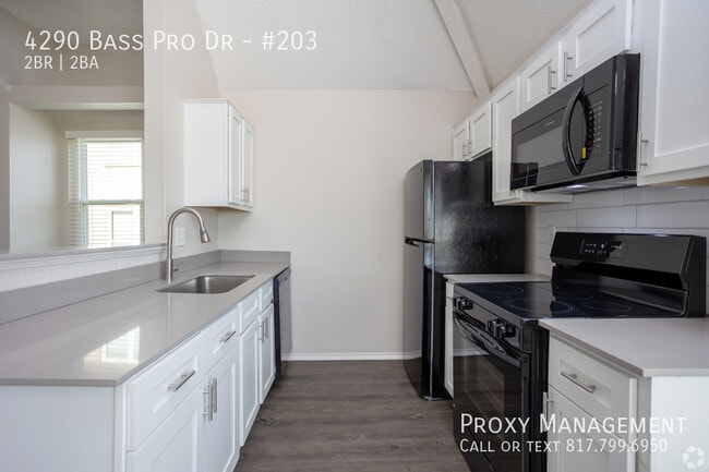 Building Photo - 4290 Bass Pro Dr