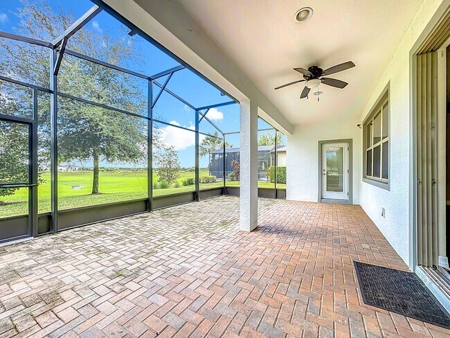 Building Photo - Executive Home with 5 bedrooms / four 1/2 ...