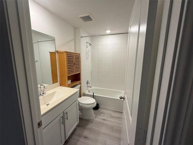 Building Photo - 14812 Perlino Way