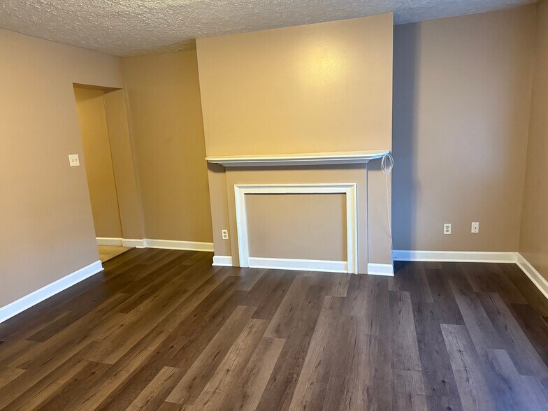 Building Photo - 210 N Kent St