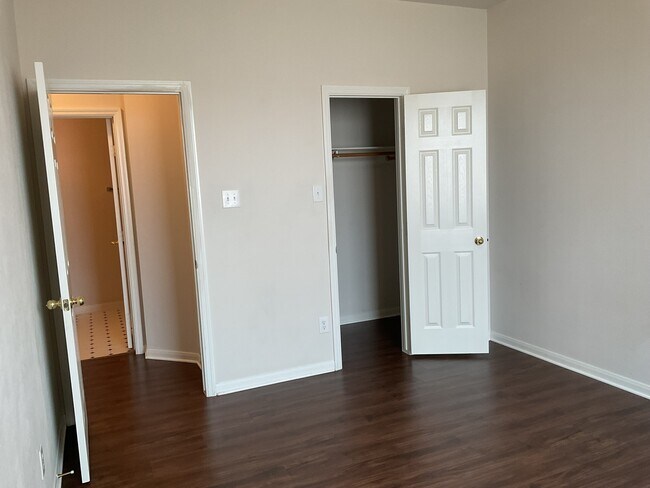 Building Photo - 18326 Hollow Branch Ct