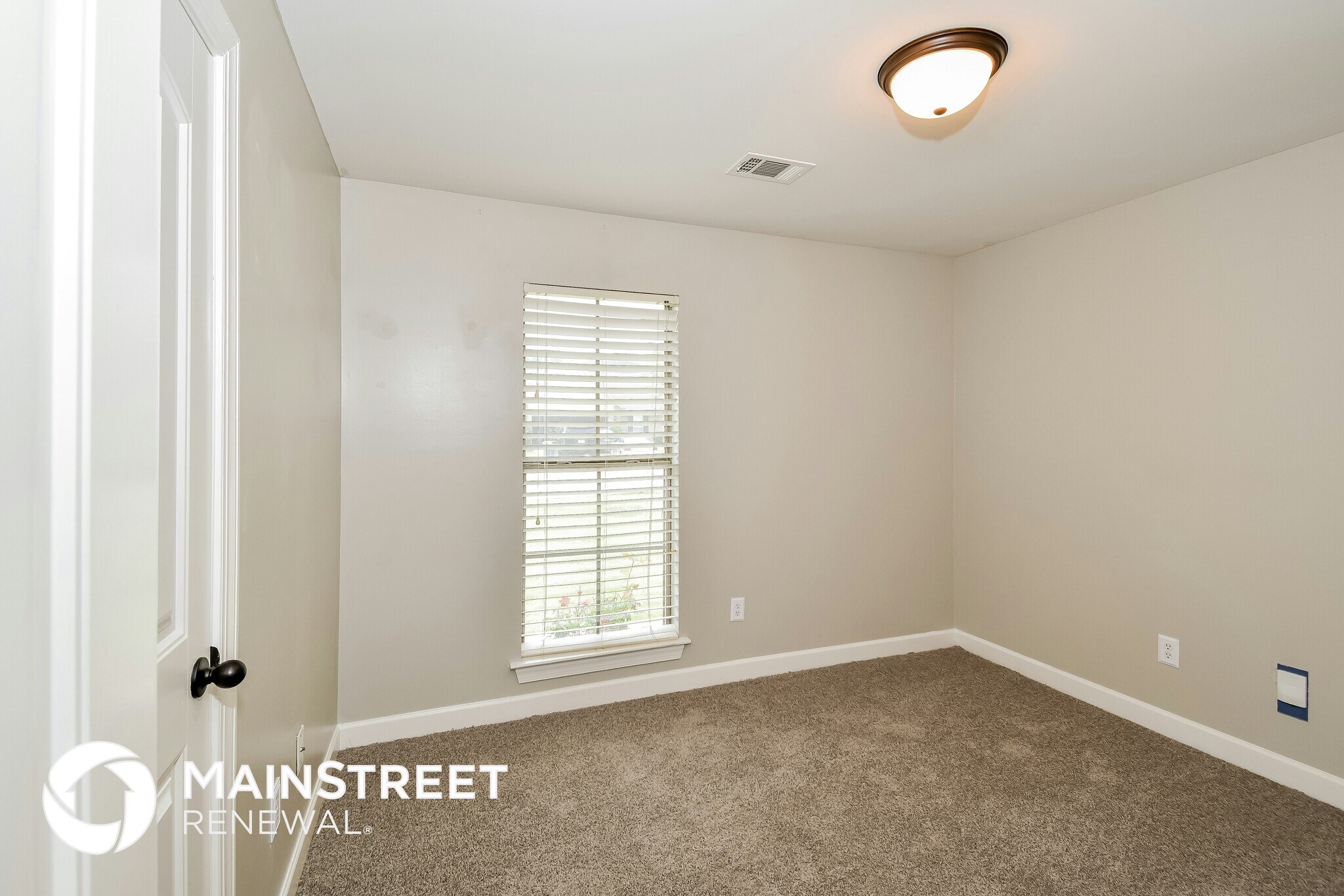 Building Photo - 8286 Willow Dr