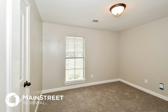 Building Photo - 8286 Willow Dr