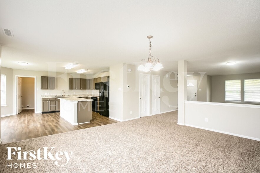 Building Photo - 6350 Eastern Range Rd