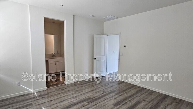 Building Photo - 1205 Niemann St